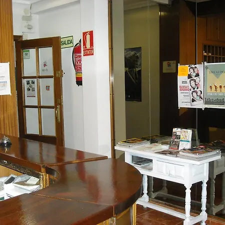 Hostal Residencia Avenida 2*
