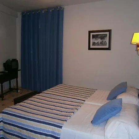 Hostal Residencia Avenida Куэнка