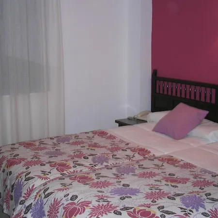 Гостевой дом Hostal Residencia Avenida 2*